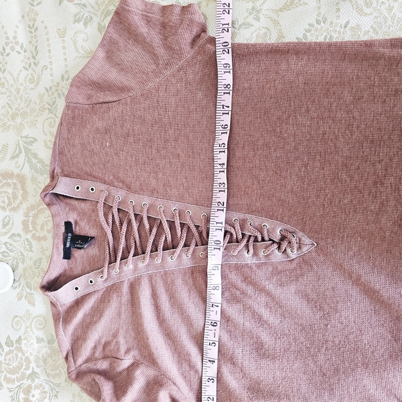 Forever 21 Pink Cut Out Short Sleeve Tee - Picture 5 of 5